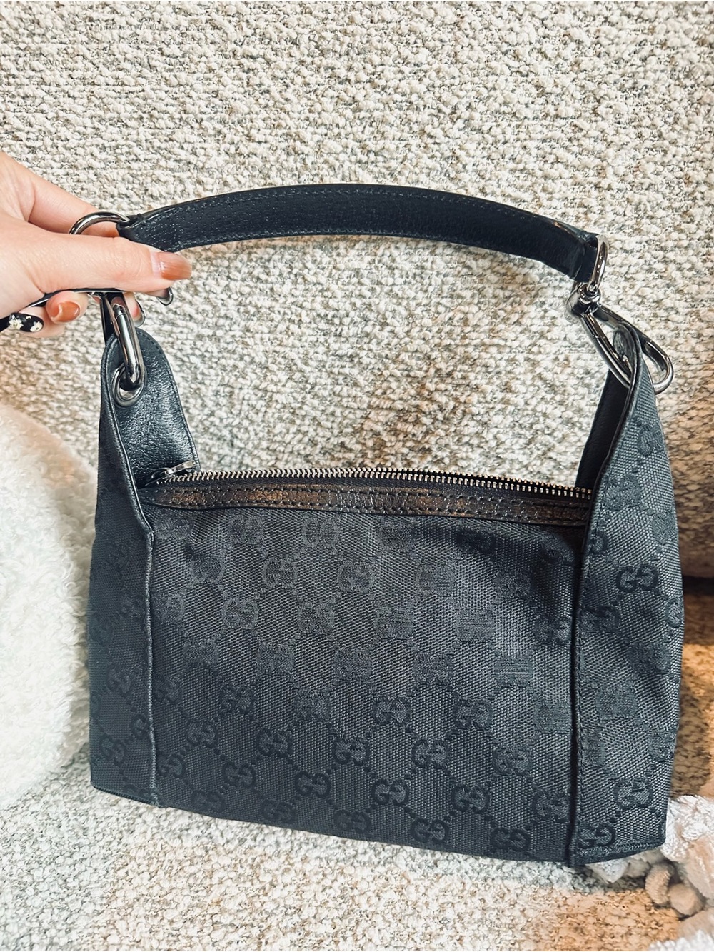 Like NEW Gucci Black Guccissima Canvas Logo Bag